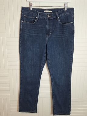 Levi's Classic Straight Leg Jeans Size 32